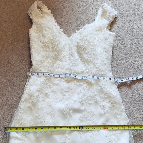 Maggie Sottero Wedding Dress - Picture 4 of 7